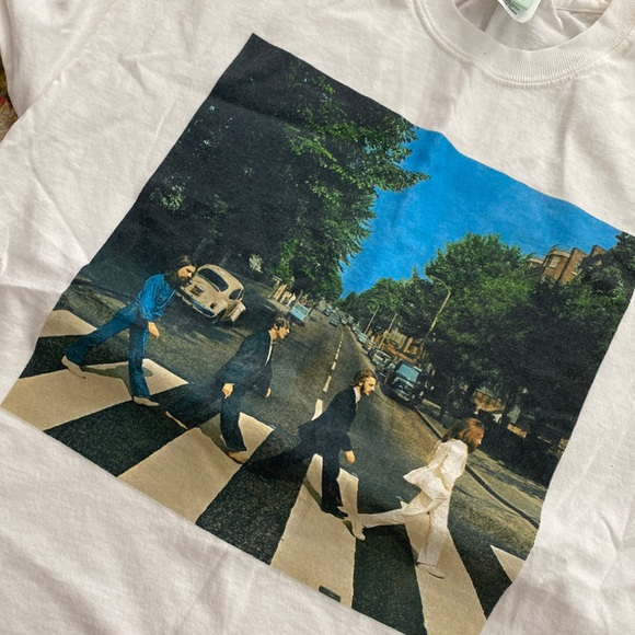 The Beatles Tops - The Beatles Abbey Road graphic tee adult unisex medium